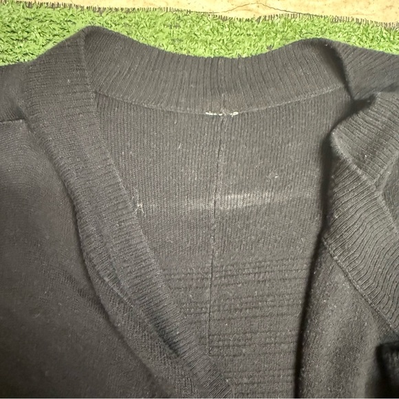 Lululemon Find Your Calm Wrap in Black, Size L ? - Picture 5 of 10